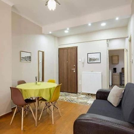 Private Pristine Balcony Home- Heart Of The Center 塞萨洛尼基 外观 照片