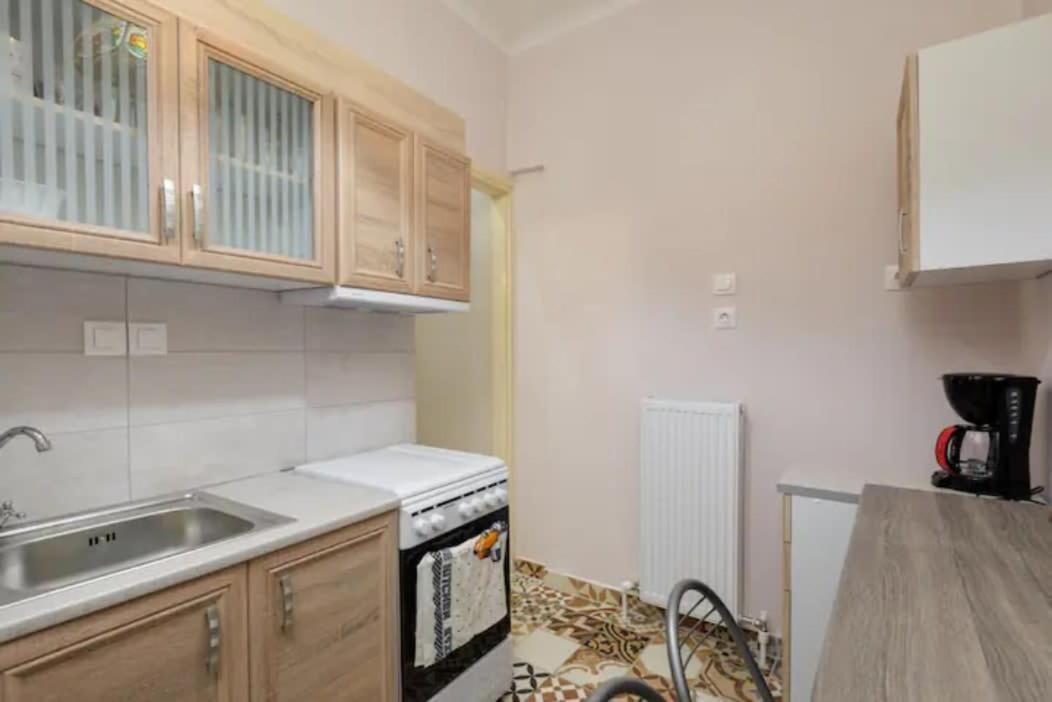 Private Pristine Balcony Home- Heart Of The Center 塞萨洛尼基 外观 照片